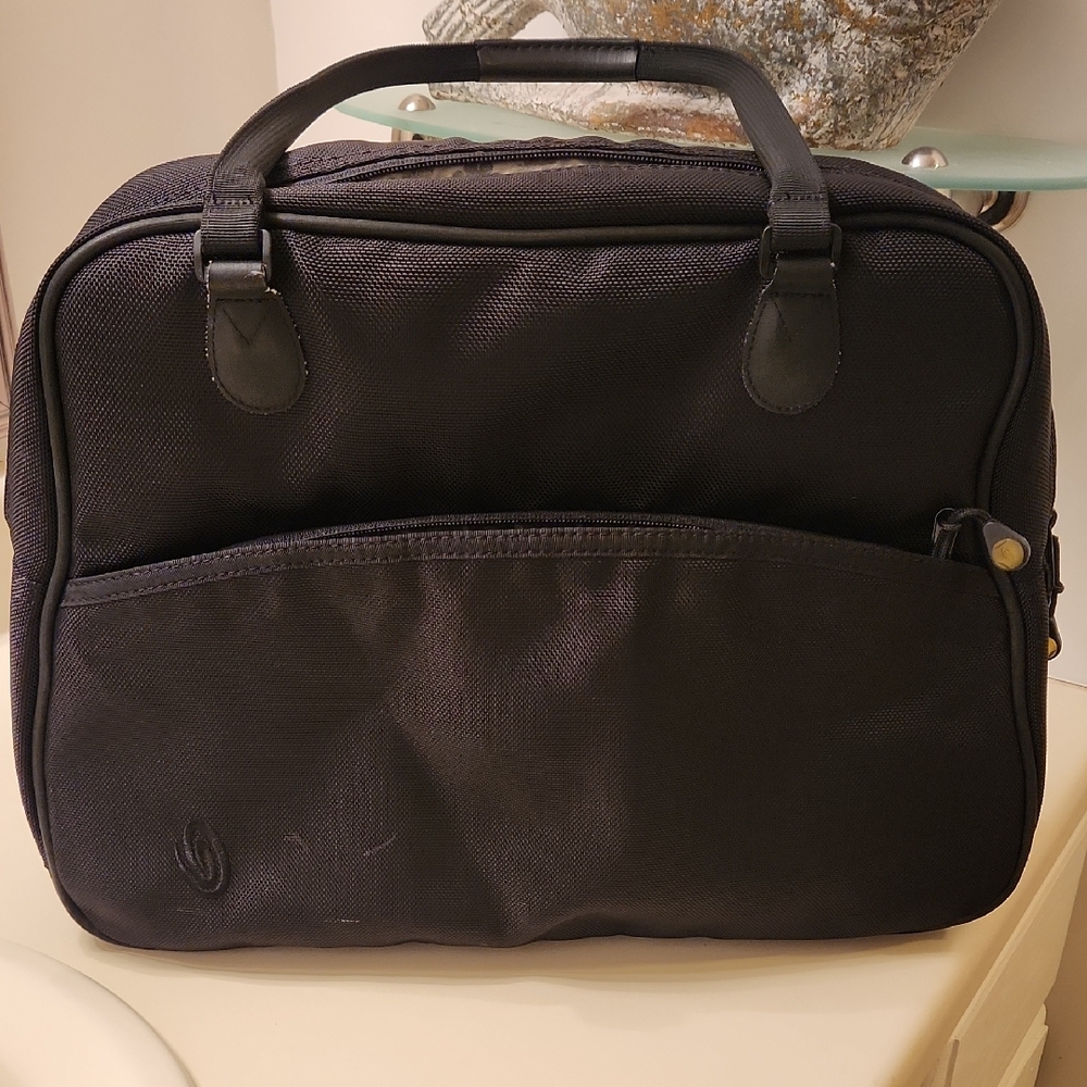 Black Laptop Briefcase with Durable Fabric and Zipper Closure